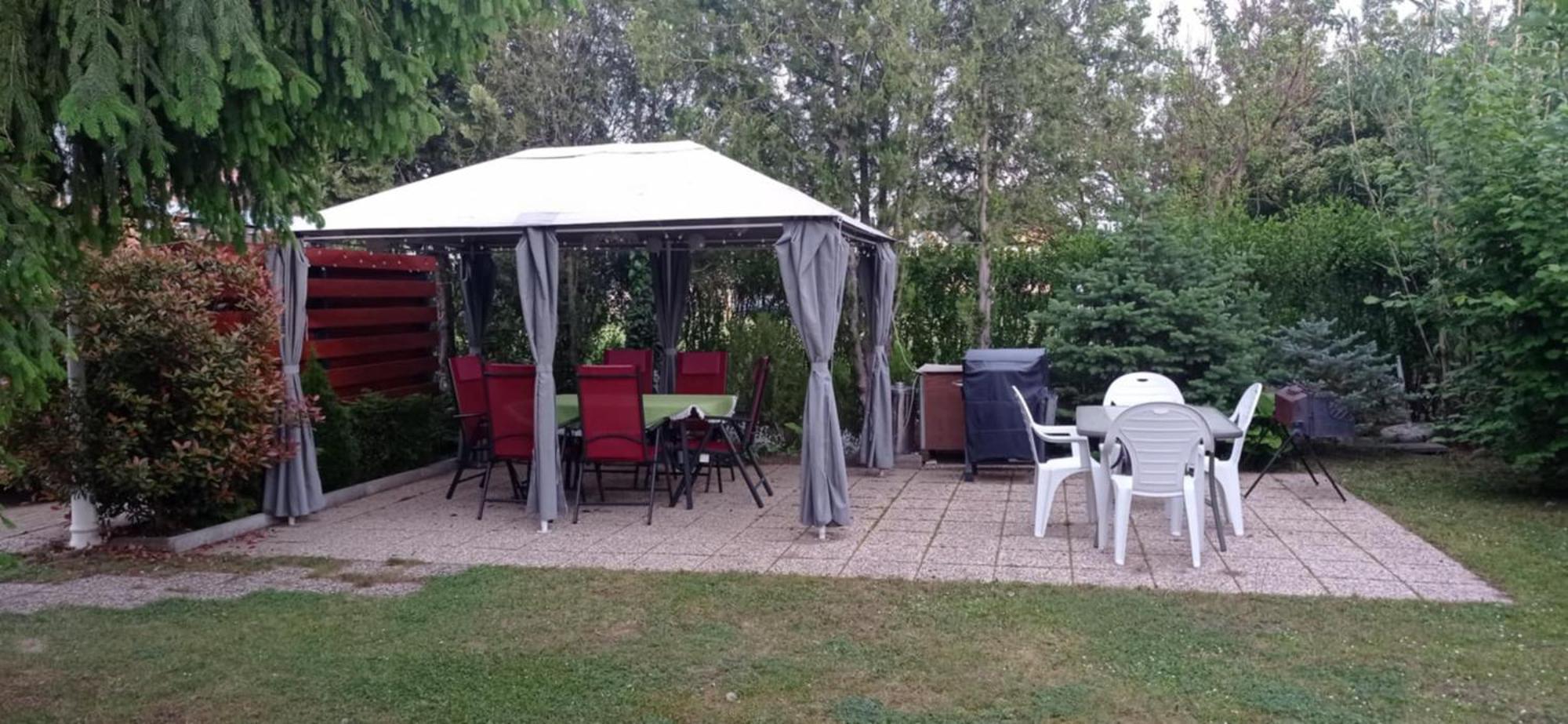 Szenczi Vendeghaz Apartment Bük Екстериор снимка
